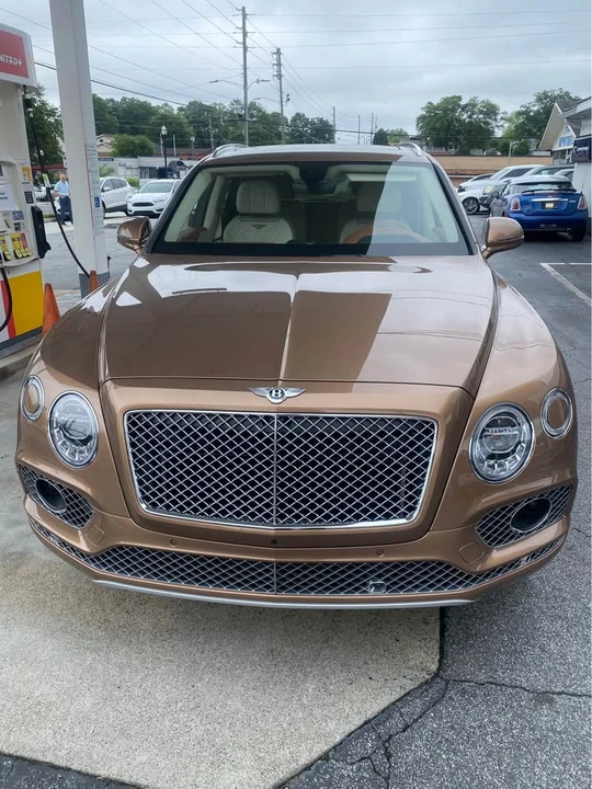 2018 Bentley Bentayga - Image 2 of 6