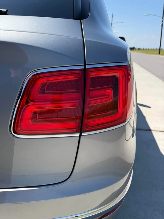 2018 Bentley Bentayga - Image 12 of 20