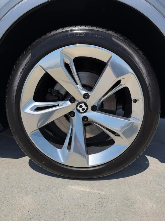 2018 Bentley Bentayga - Image 14 of 20