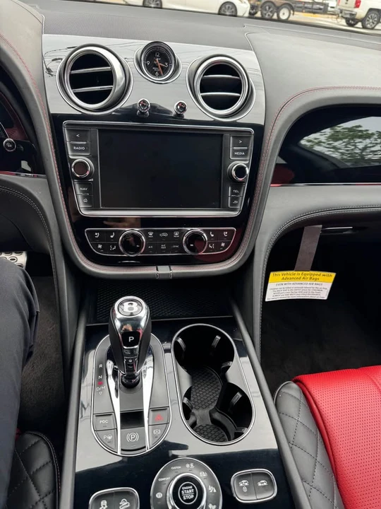 2018 Bentley Bentayga - Image 7 of 8