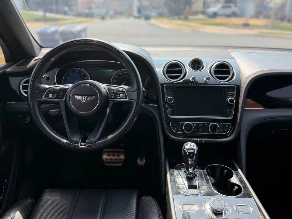 2018 Bentley Bentayga - Image 13 of 15