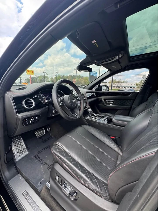 2018 Bentley Bentayga - Image 9 of 11