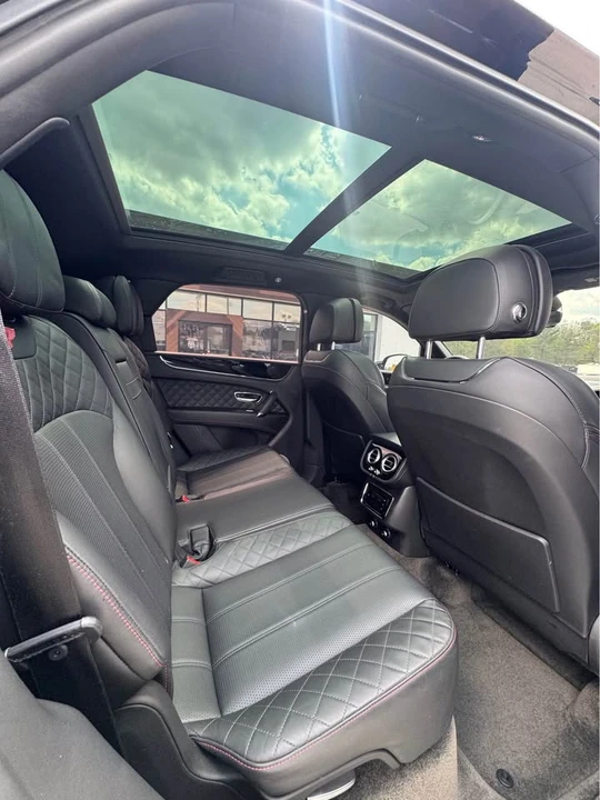 2018 Bentley Bentayga - Image 7 of 11