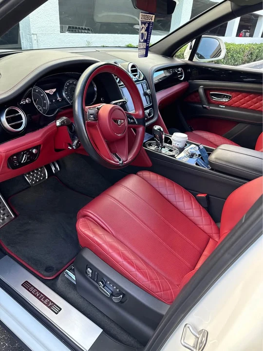 2018 Bentley Bentayga - Image 6 of 9