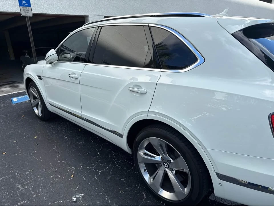 2018 Bentley Bentayga - Image 4 of 9