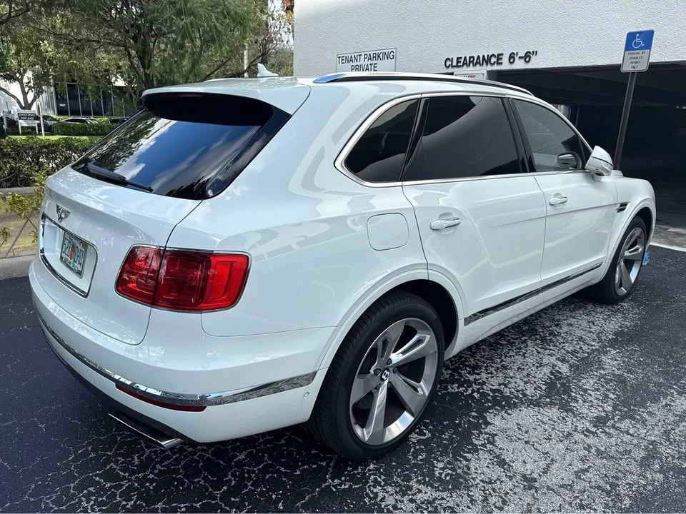 2018 Bentley Bentayga - Image 3 of 9