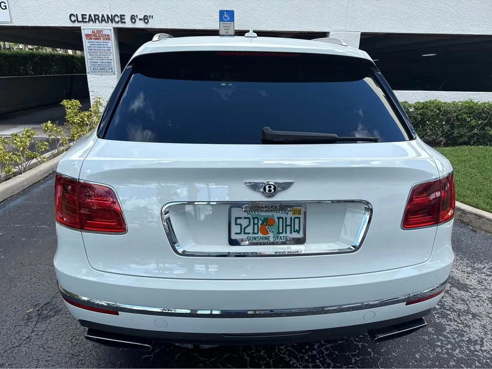 2018 Bentley Bentayga - Image 5 of 9