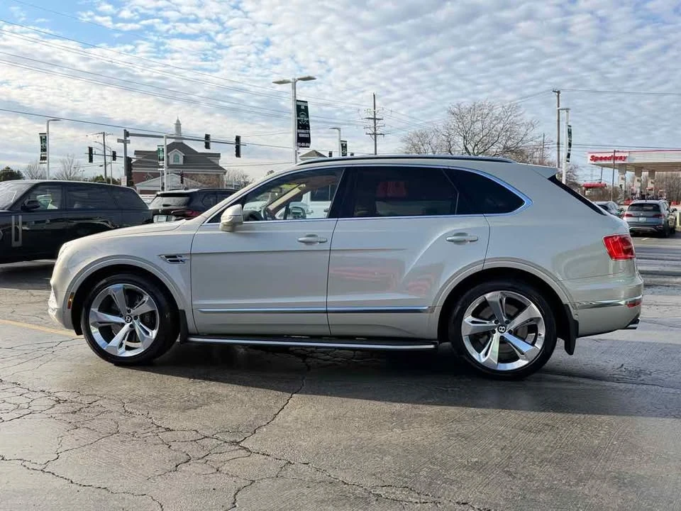 2018 Bentley Bentayga - Image 15 of 20