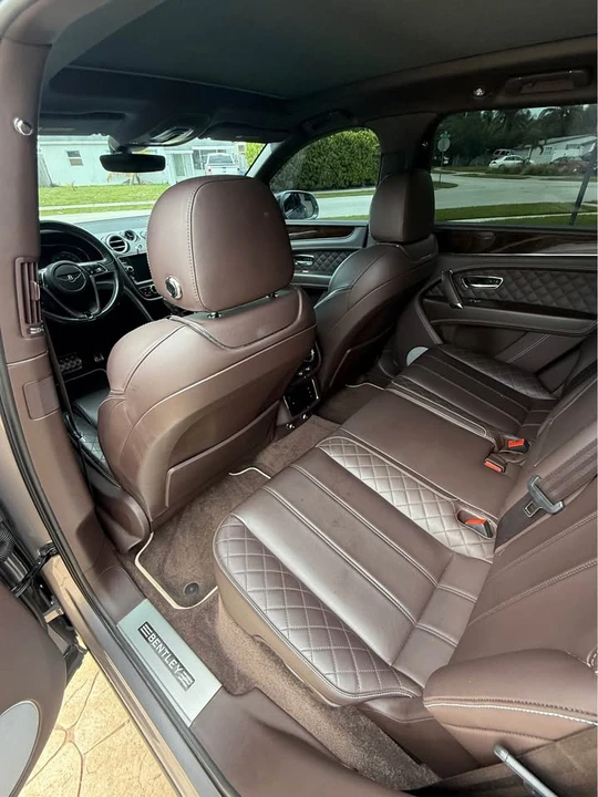 2018 Bentley Bentayga - Image 7 of 9