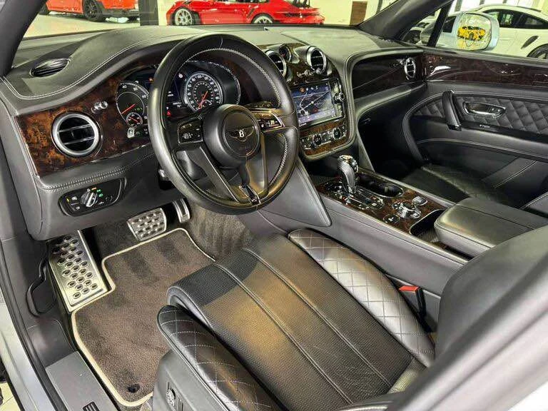 2018 Bentley Bentayga - Image 8 of 15