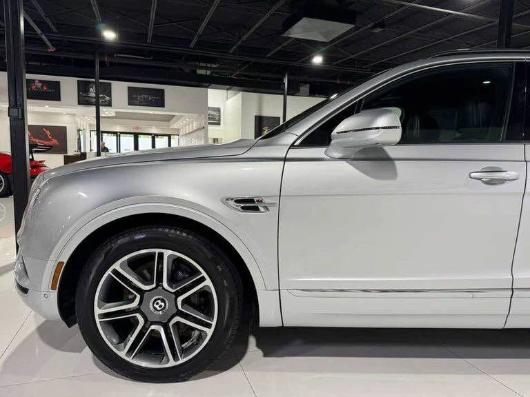 2018 Bentley Bentayga - Image 13 of 15