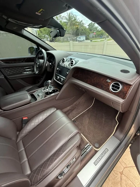2018 Bentley Bentayga - Image 8 of 9