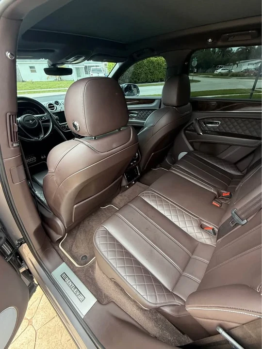 2018 Bentley Bentayga - Image 7 of 9