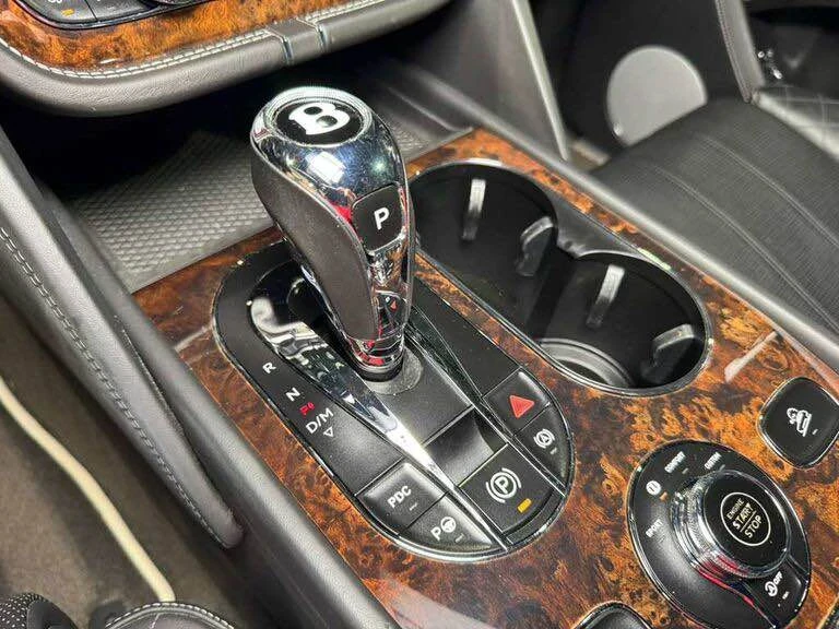 2018 Bentley Bentayga - Image 11 of 15