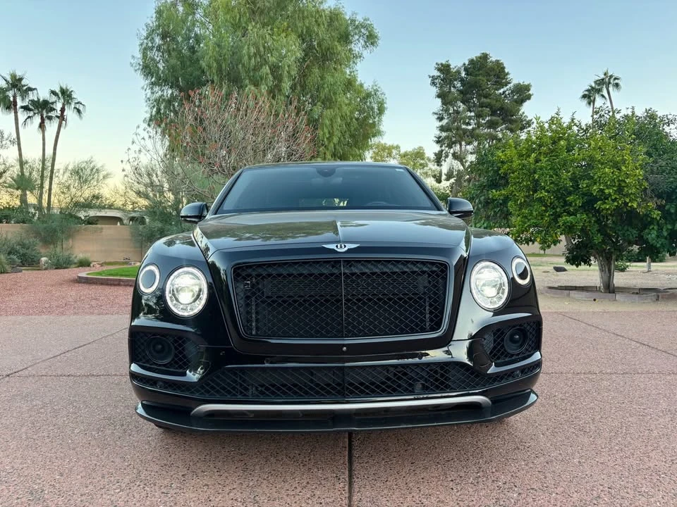 2018 Bentley Bentayga - Image 2 of 5