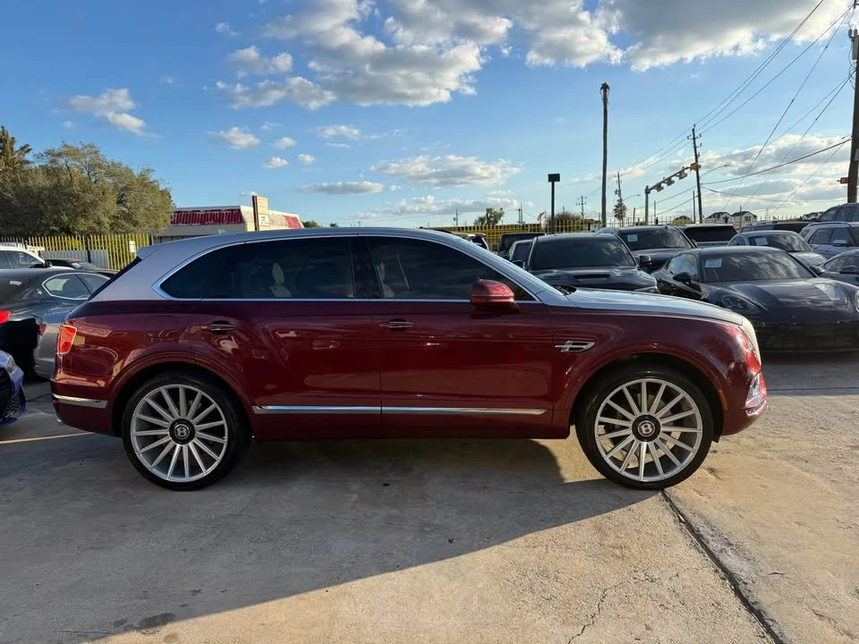 2018 Bentley Bentayga - Image 4 of 16