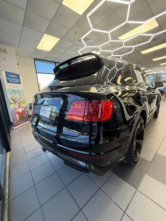 2018 Bentley Bentayga - Image 3 of 11