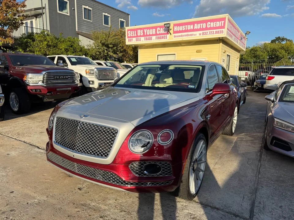 2018 Bentley Bentayga - Image 2 of 16