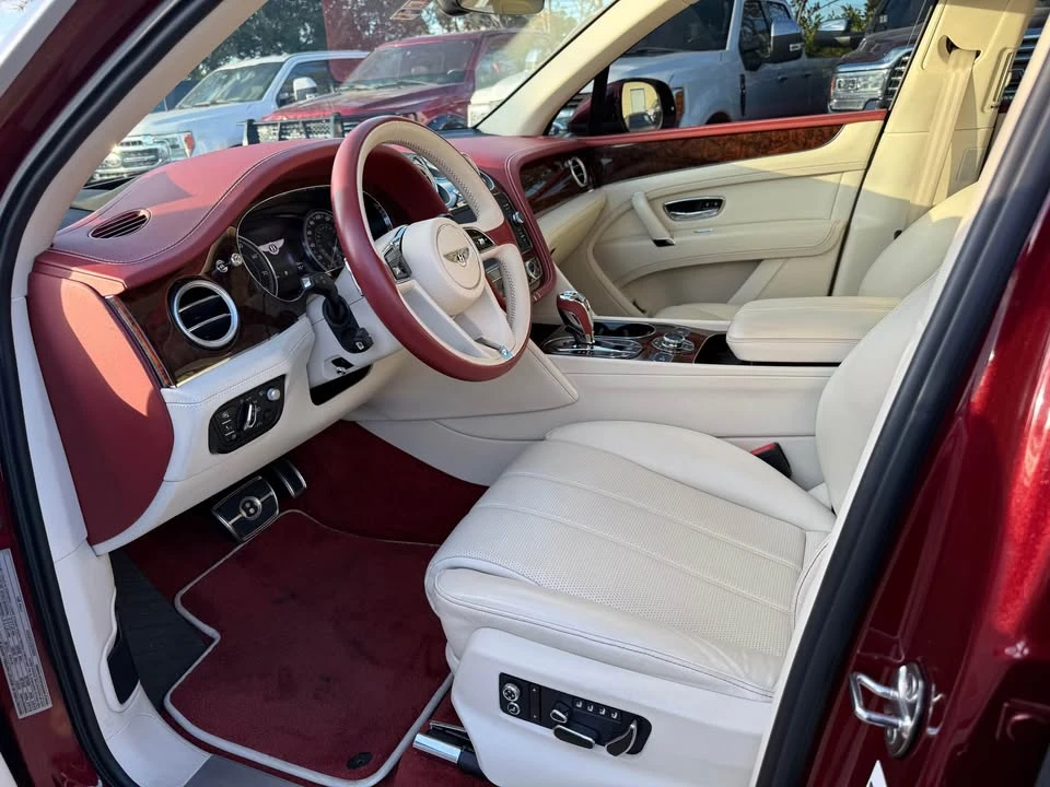 2018 Bentley Bentayga - Image 14 of 16
