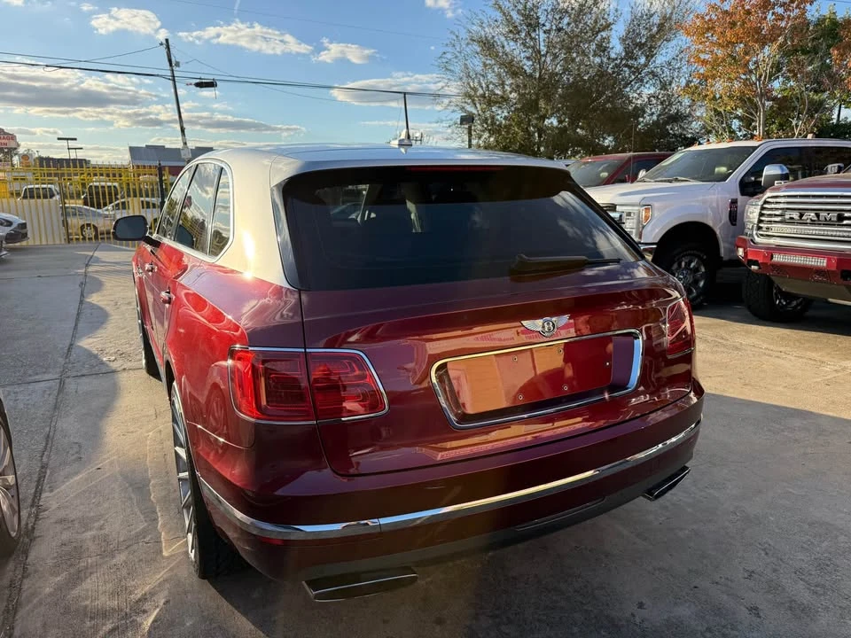 2018 Bentley Bentayga - Image 7 of 16