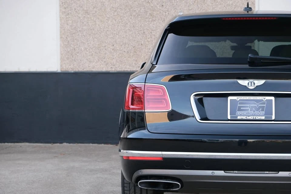 2018 Bentley Bentayga - Image 17 of 20