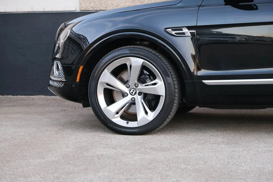 2018 Bentley Bentayga - Image 9 of 20
