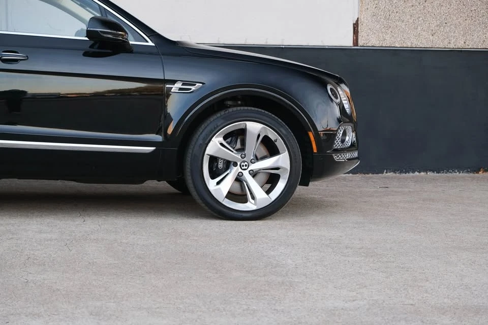 2018 Bentley Bentayga - Image 13 of 20