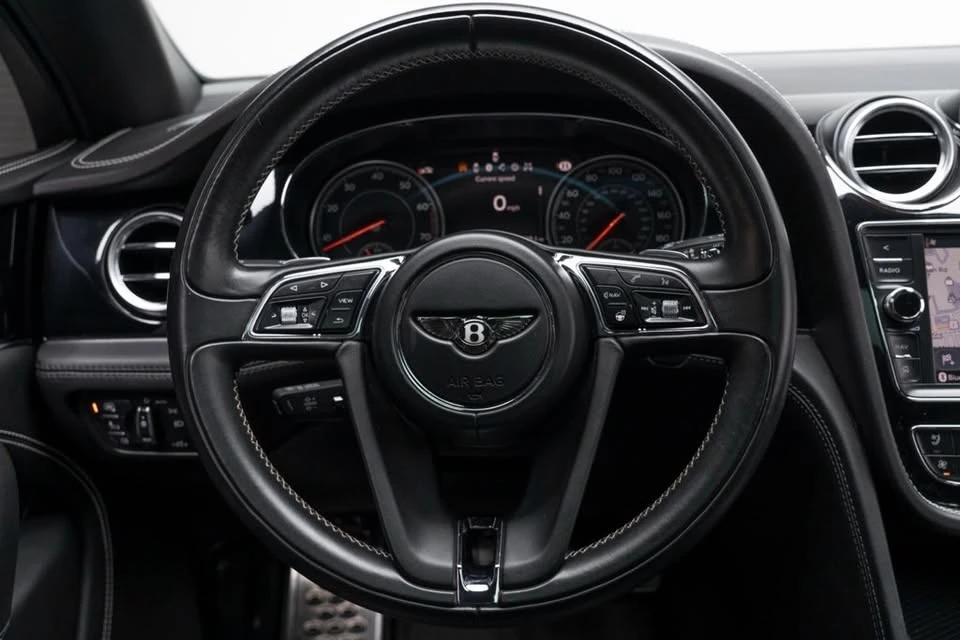 2018 Bentley Bentayga - Image 9 of 18