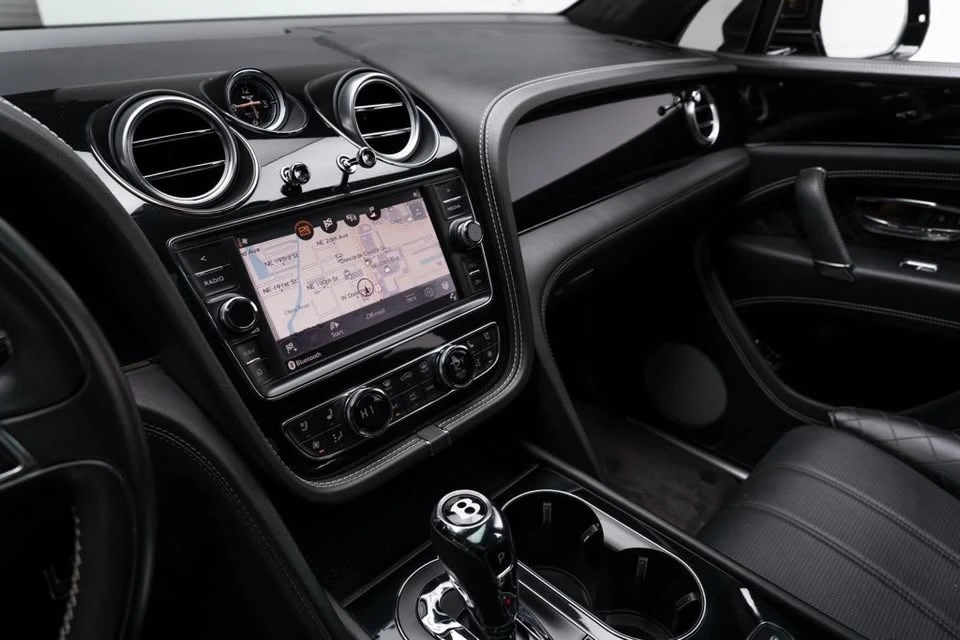 2018 Bentley Bentayga - Image 10 of 18