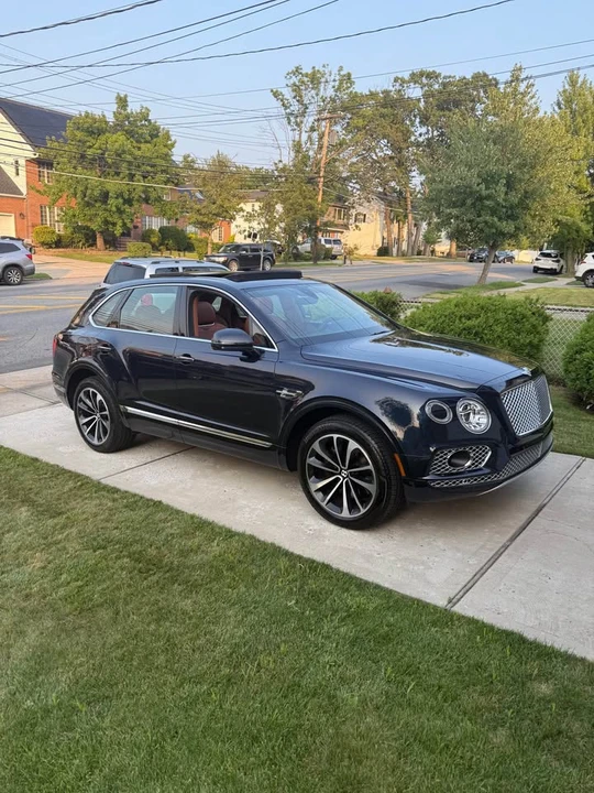 2018 Bentley Bentayga - Image 6 of 9