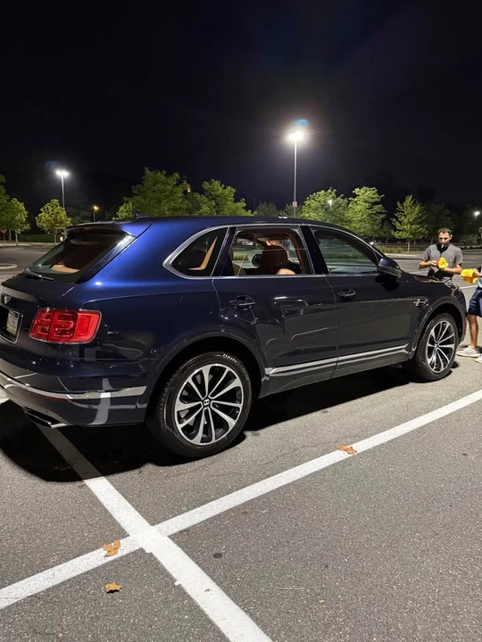 2018 Bentley Bentayga - Image 3 of 9