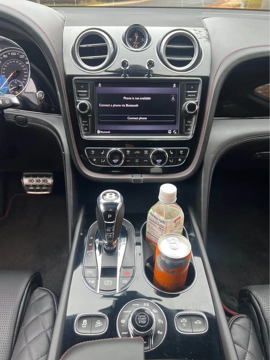2018 Bentley Bentayga - Image 11 of 16
