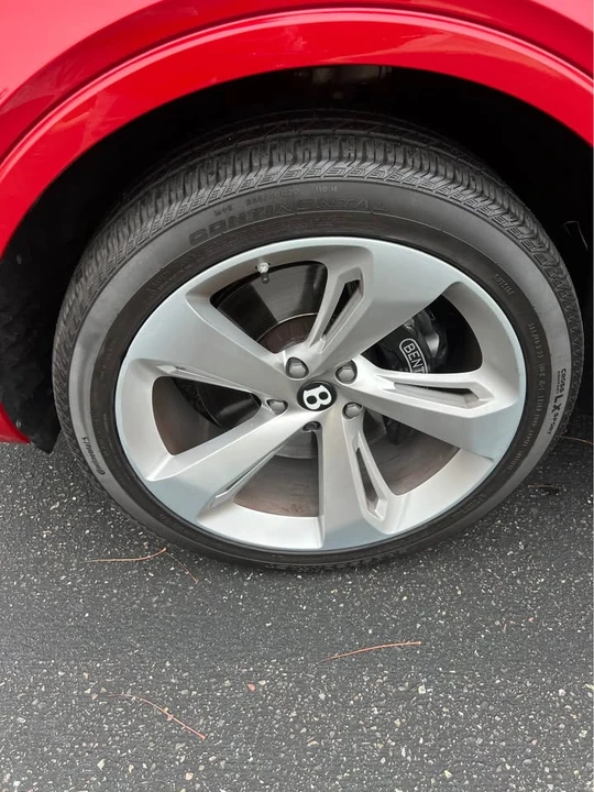 2018 Bentley Bentayga - Image 16 of 16