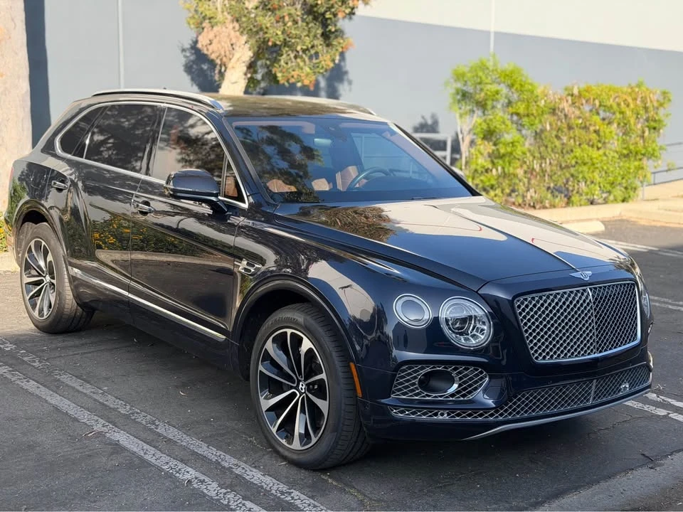 2018 Bentley Bentayga - Image 2 of 4