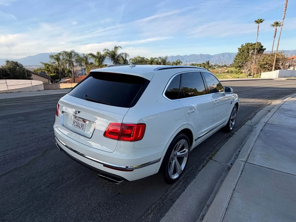 2018 Bentley Bentayga - Image 5 of 19
