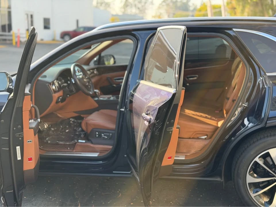 2018 Bentley Bentayga - Image 3 of 4