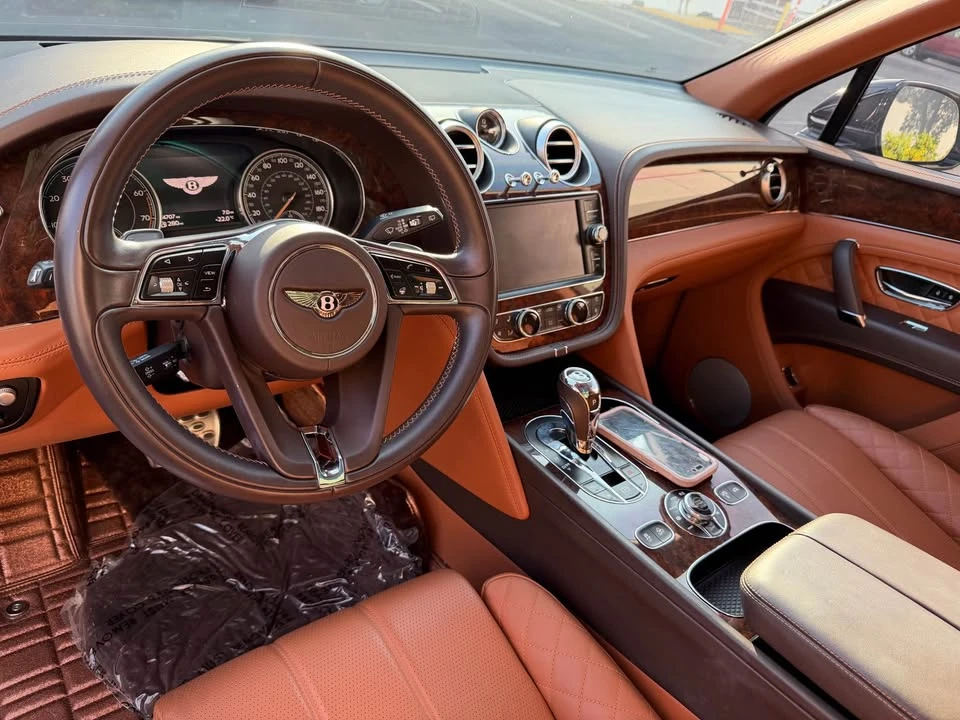 2018 Bentley Bentayga - Image 4 of 4