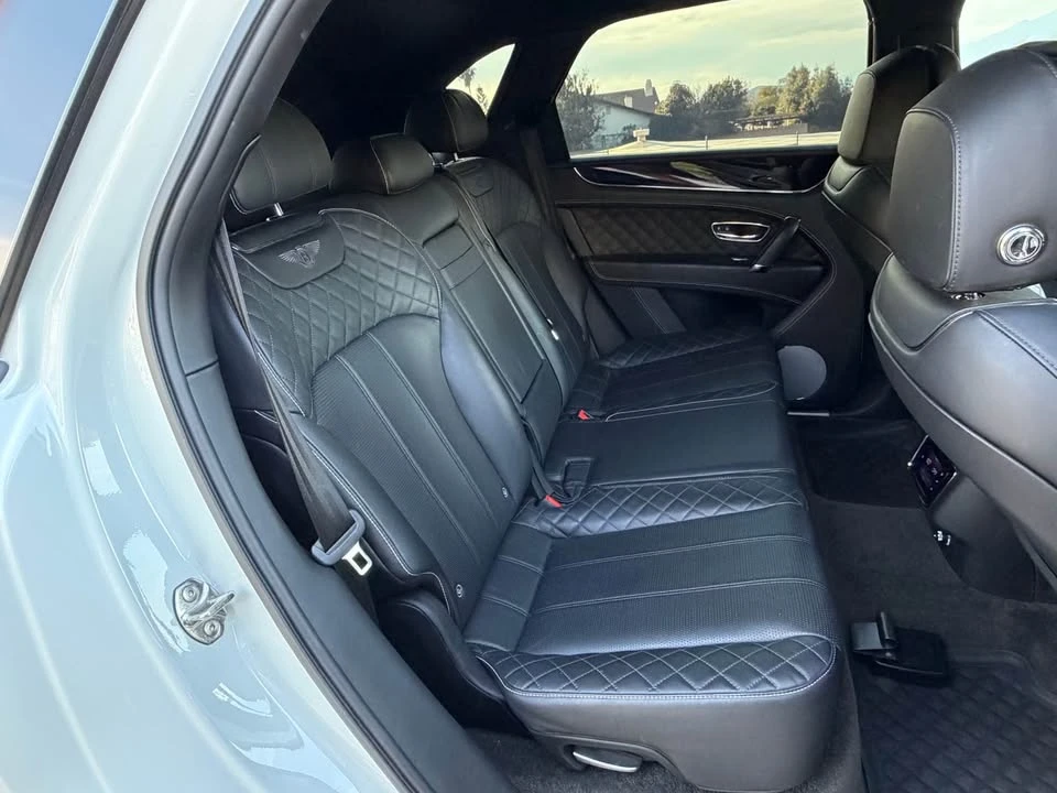 2018 Bentley Bentayga - Image 15 of 19