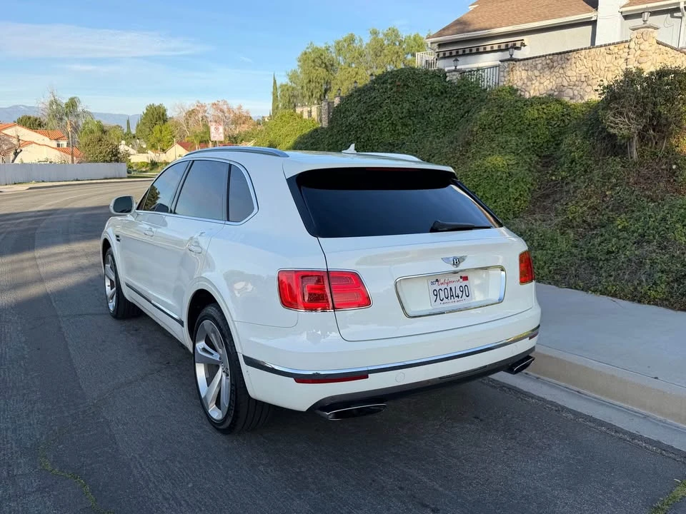 2018 Bentley Bentayga - Image 3 of 19