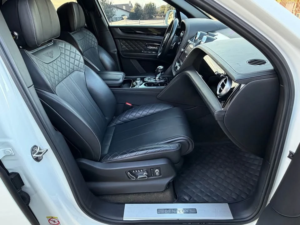 2018 Bentley Bentayga - Image 17 of 19