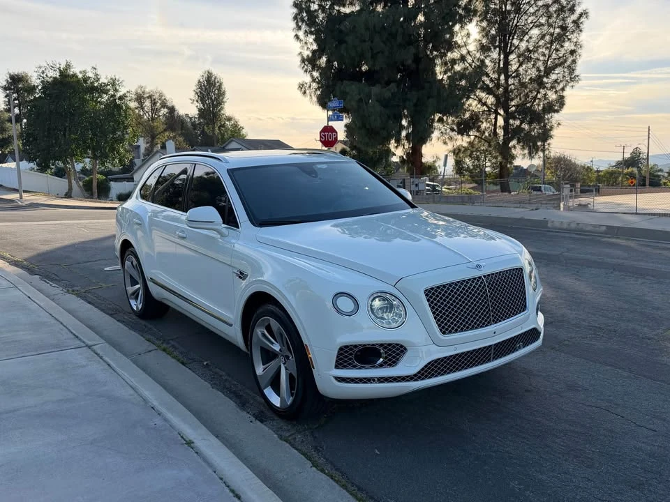 2018 Bentley Bentayga - Image 7 of 19