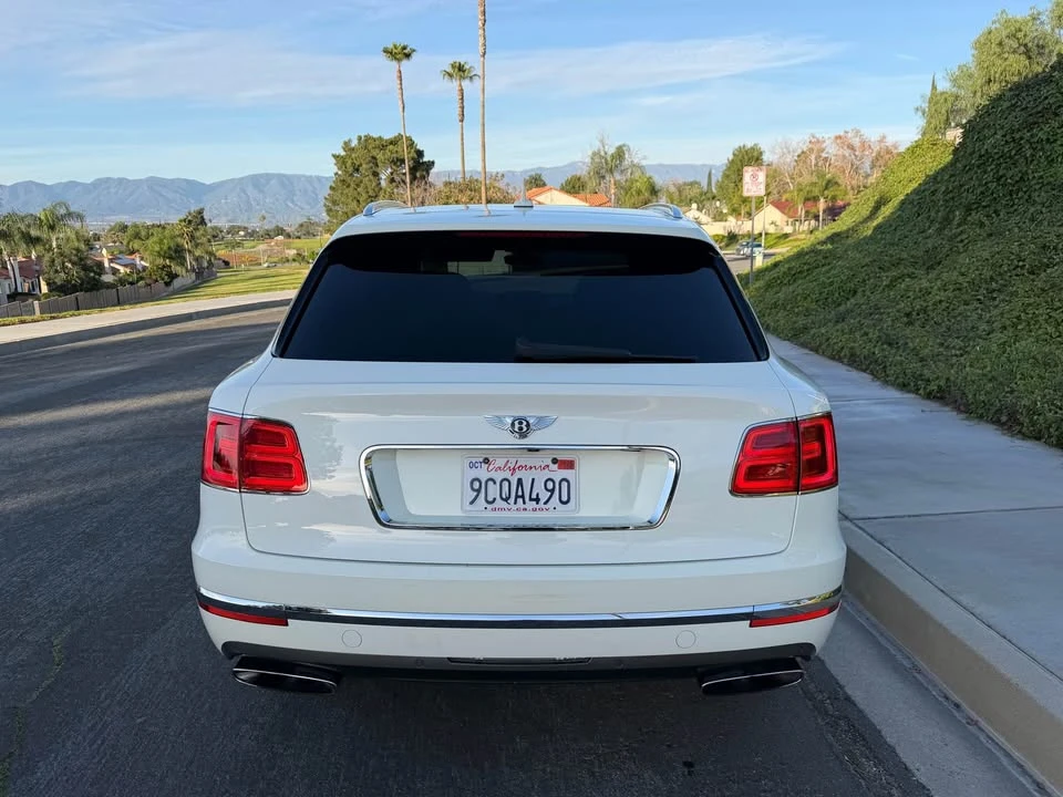 2018 Bentley Bentayga - Image 4 of 19