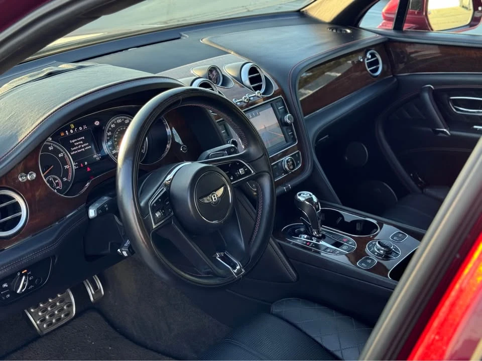 2018 Bentley Bentayga - Image 16 of 20
