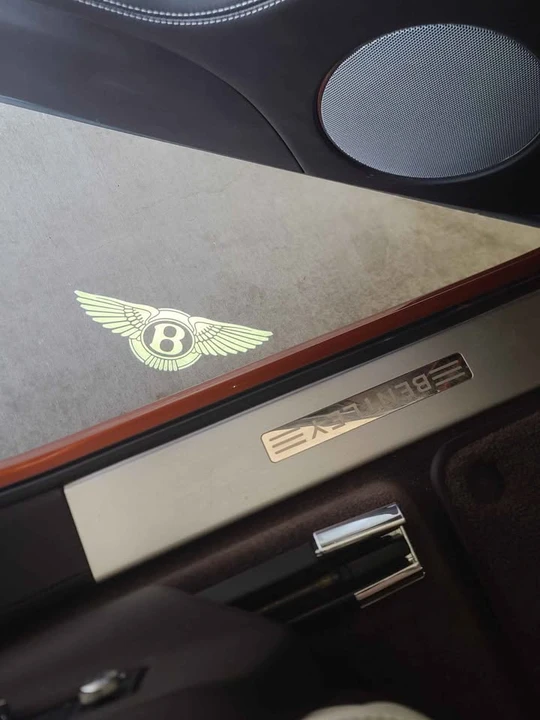 2018 Bentley Bentayga - Image 14 of 17