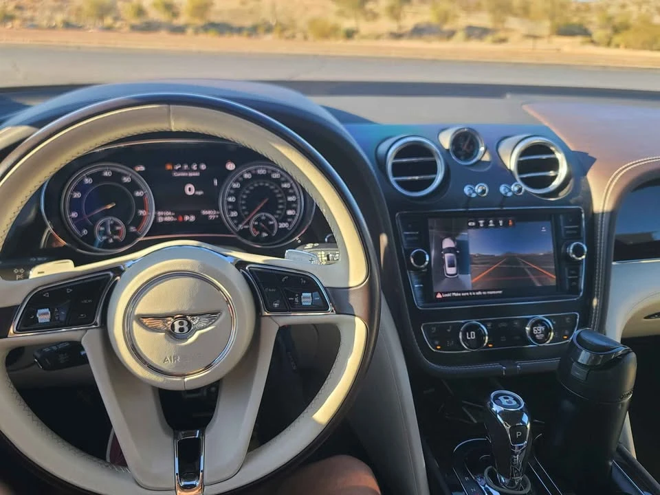 2018 Bentley Bentayga - Image 17 of 17