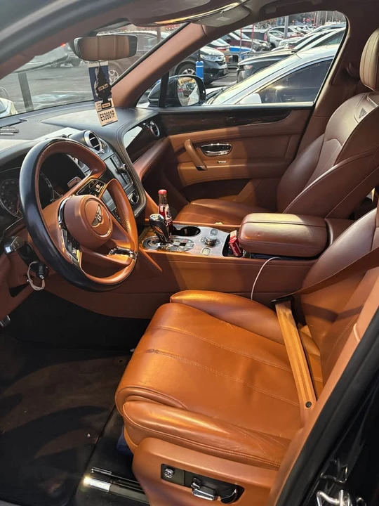 2018 Bentley Bentayga - Image 5 of 10