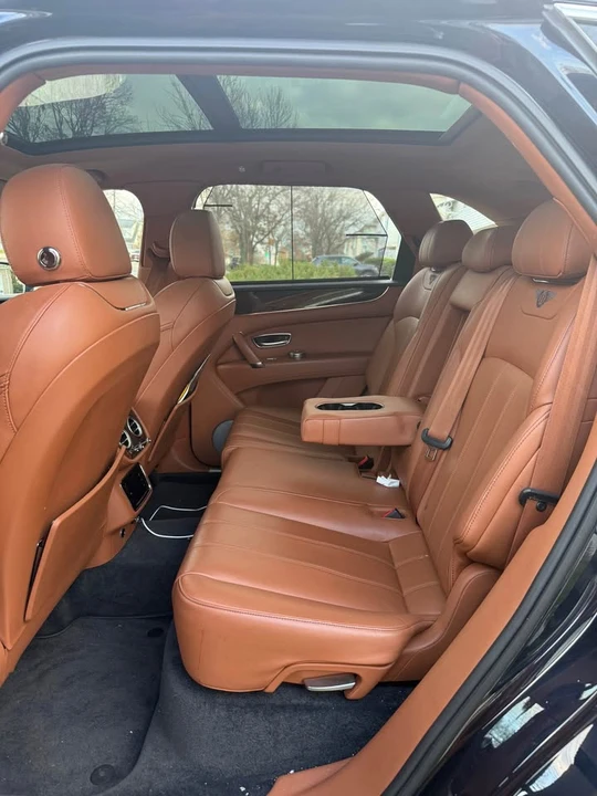 2018 Bentley Bentayga - Image 7 of 10
