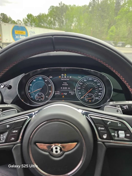2018 Bentley Bentayga - Image 13 of 14