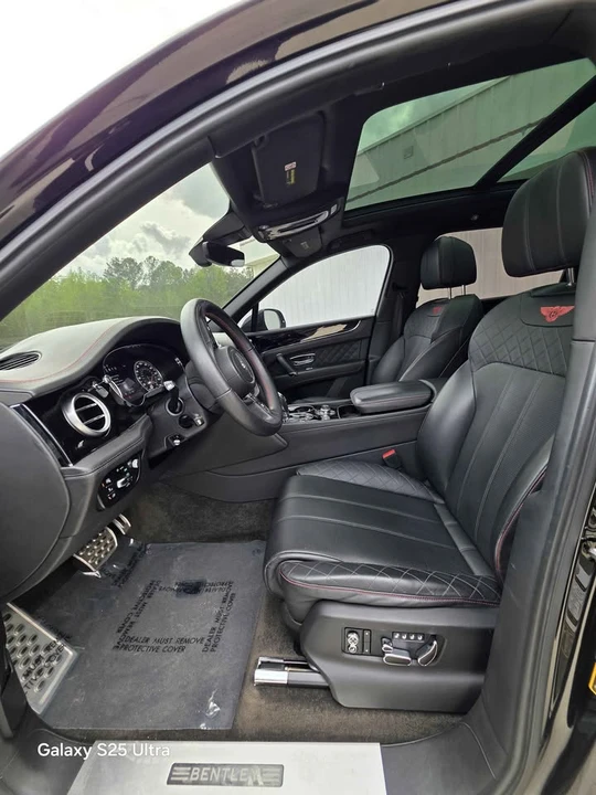2018 Bentley Bentayga - Image 10 of 14