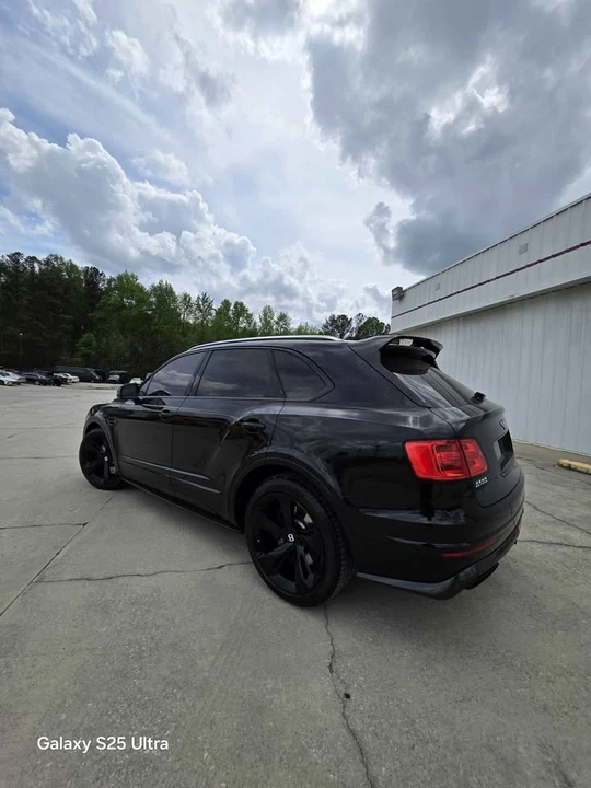 2018 Bentley Bentayga - Image 9 of 14